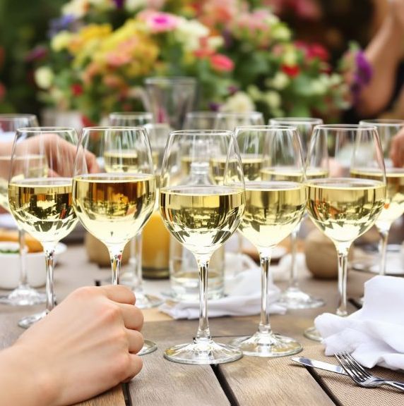 sklenice na zahradě min